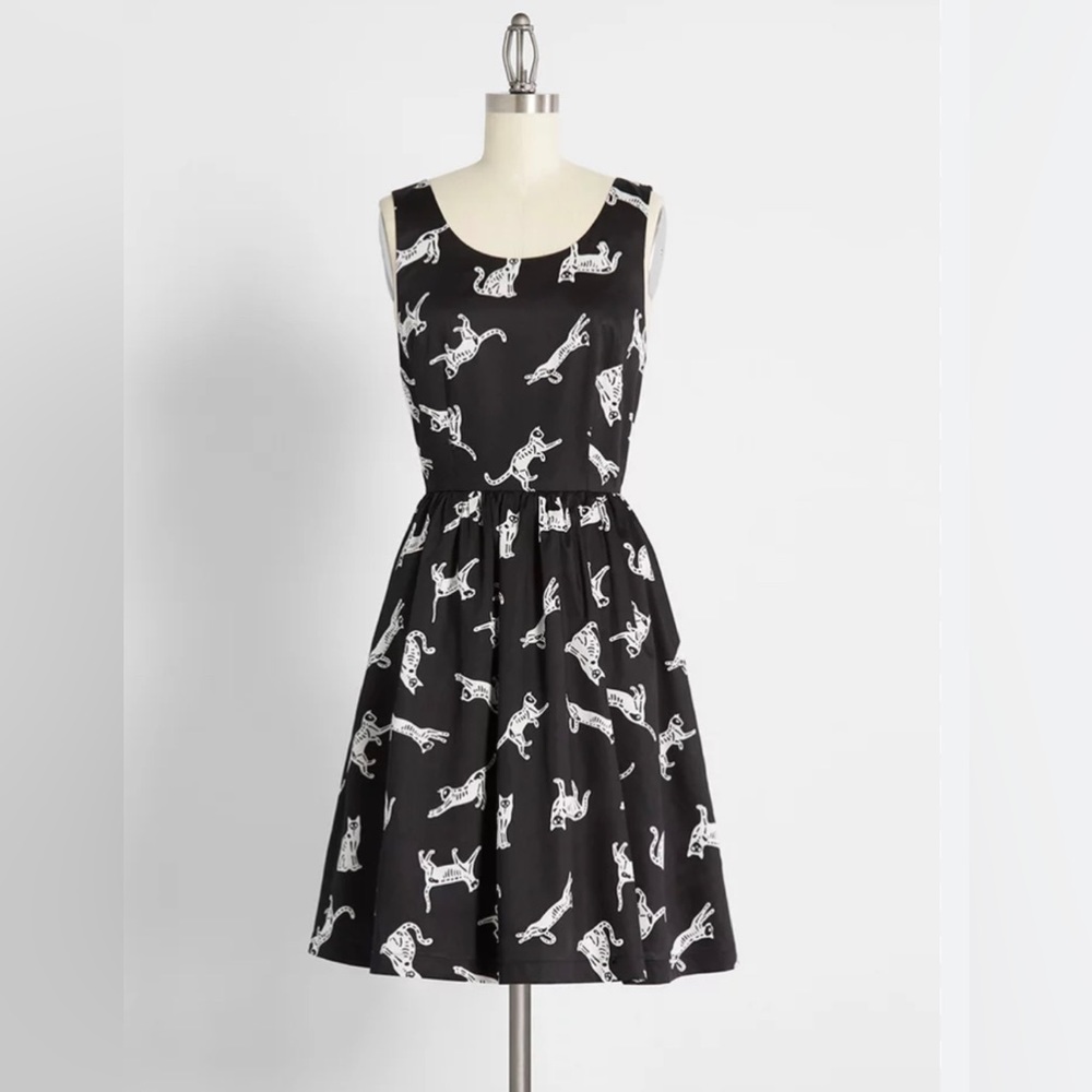 Modcloth Cat Skeleton Witchy Optimistic Effect Sleeveless Dress Plus Size